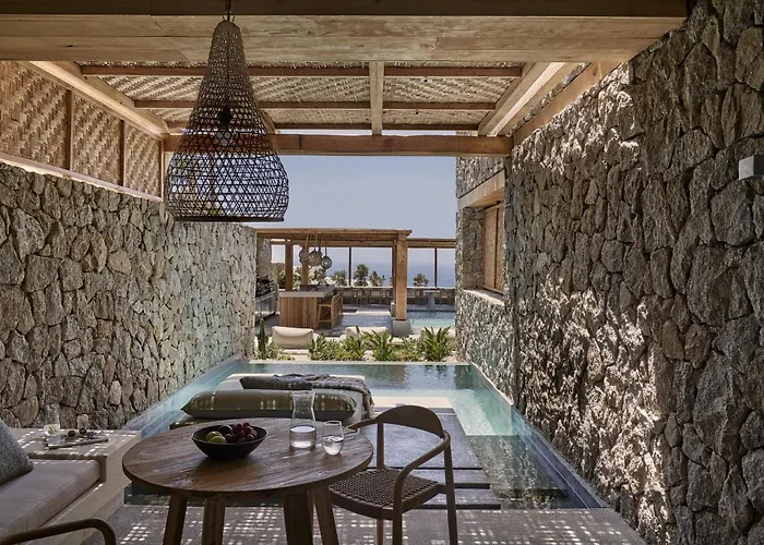 מלון Archipelagos 5*