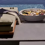 Archipelagos Hotel